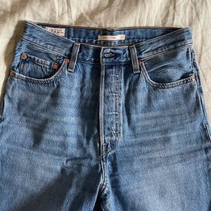 Levi’s ribcage straight jeans size 29